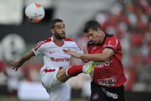 LIzandro Lopoez: Se os ventos soprarem a favor, é candidato ao sucesso no Inter (imagem; Clic RBS)