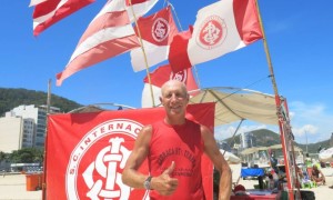 Colorados orgulhosos de mostrar a Bandeira assim como Nunes no Rio de Janeiro (Imagem Google)