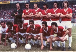 Internacional de 1975, um dos melhores times do futebol mundial de todos os tempos.